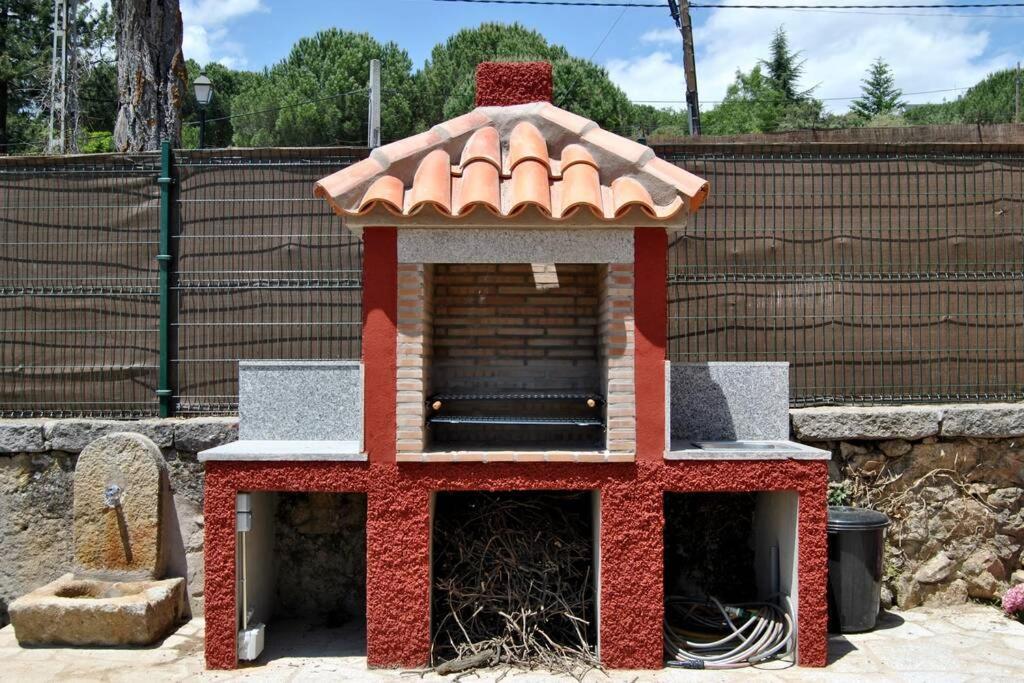 Casa Rural Mansion Adela Con Piscina Y Jacuzzi Collado Mediano المظهر الخارجي الصورة